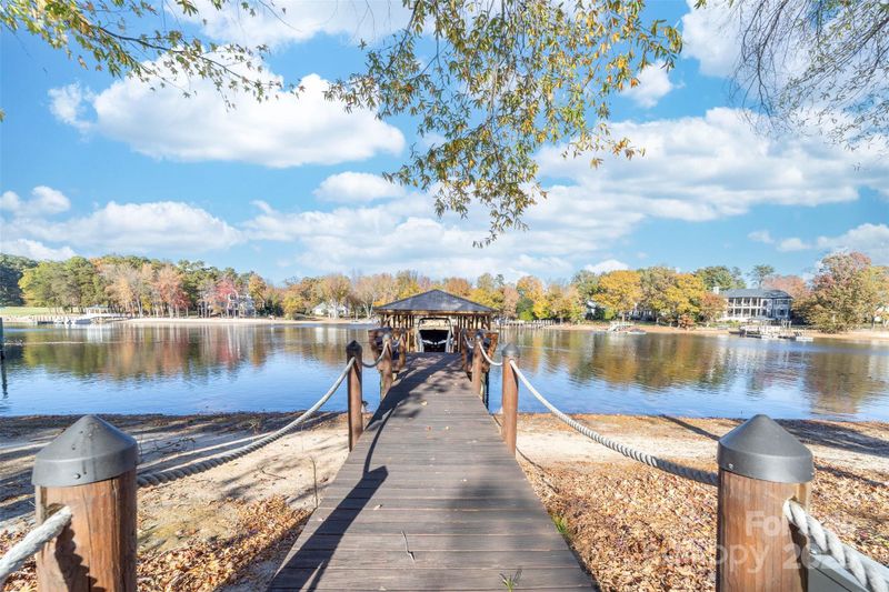 18900 Balmore Pines Ln, Cornelius, NC 28031