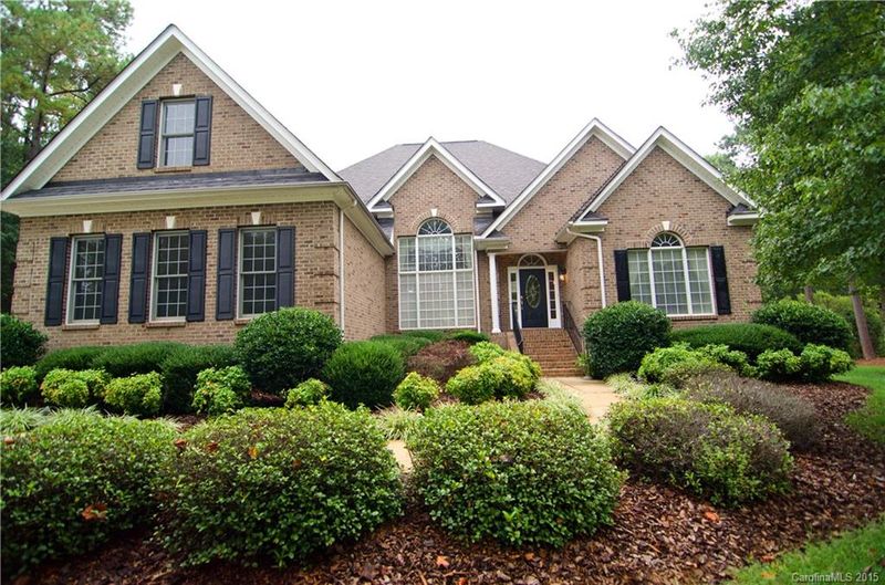 609 Trollingwood Ct, York, SC 29745