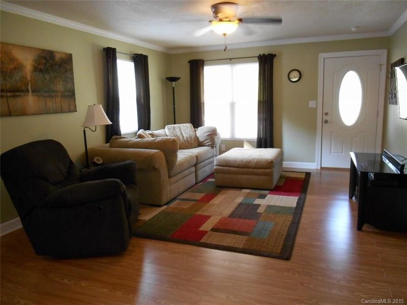 7011 Bakers Mountain Rd #8, Hickory, NC 28602
