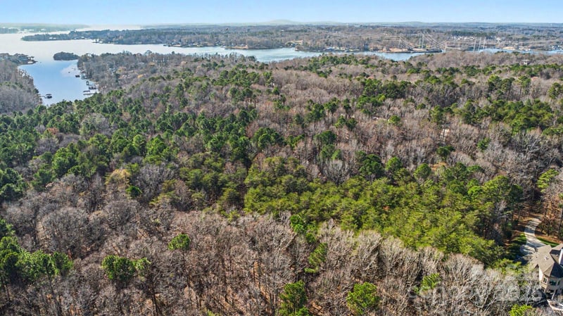 9026 Island Point Rd, Charlotte, NC 28278