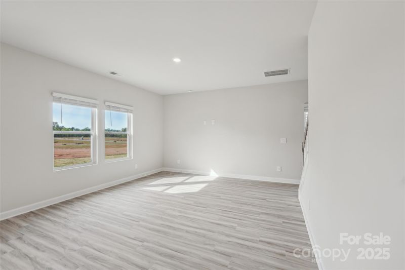 1437 Wildflower St, Newton, NC 28658
