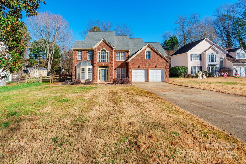 8610 Harmony Bridge Pl, Charlotte, NC 28216