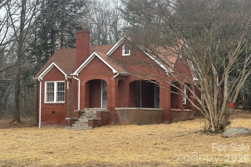 5724 Mooresville Rd, Kannapolis, NC 28081