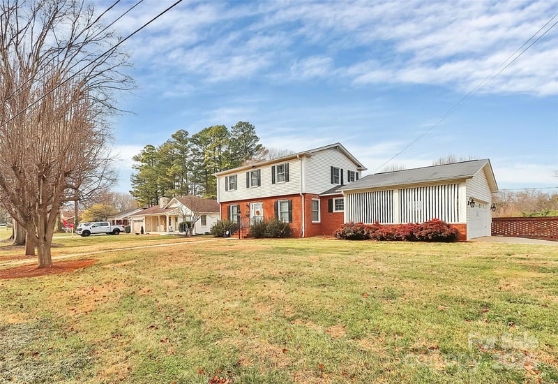 2468 Shaw Ave, Gastonia, NC 28054