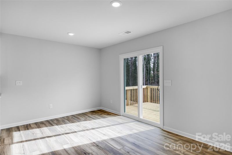 233 W 18th St, Kannapolis, NC 28081