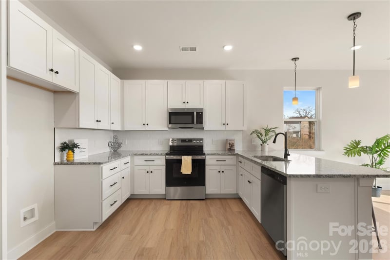 104 Willies Ln, Olin, NC 28660