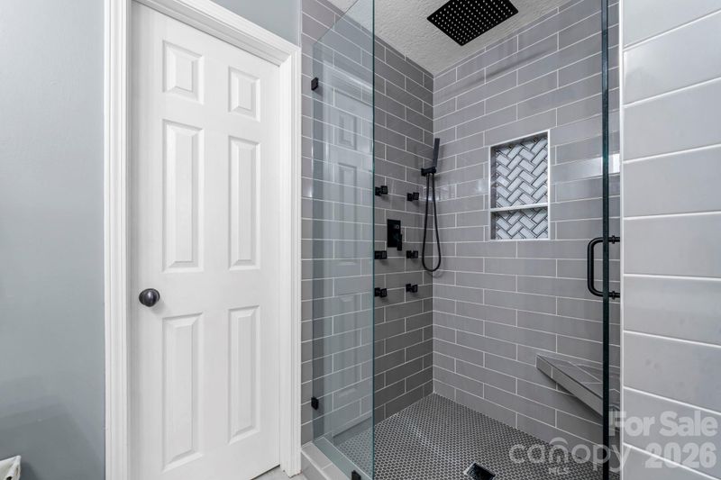 3845 Steve Ikerd Dr NE, Hickory, NC 28601