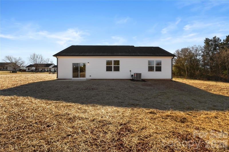 103 Willies Ln, Olin, NC 28660