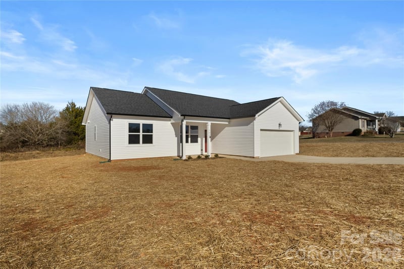 103 Willies Ln, Olin, NC 28660