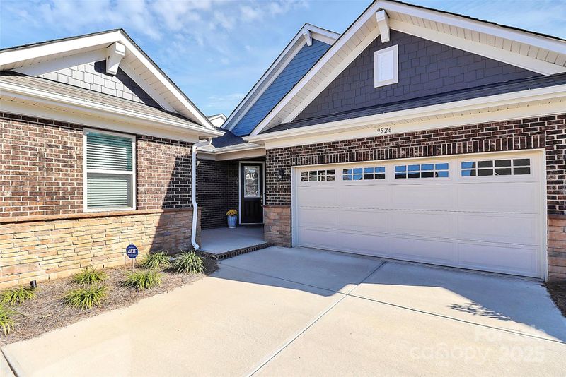 9526 Liberty Hill Dr, Mint Hill, NC 28227