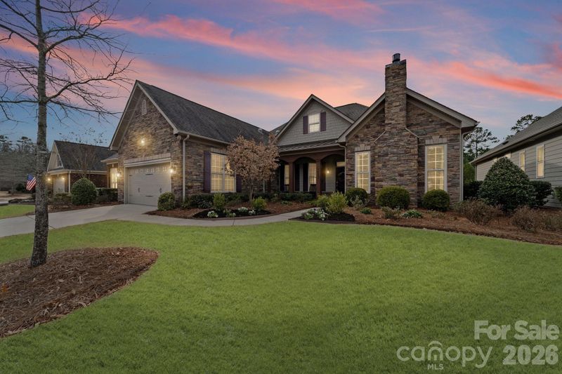 14817 High Bluff Ct, Charlotte, NC 28278