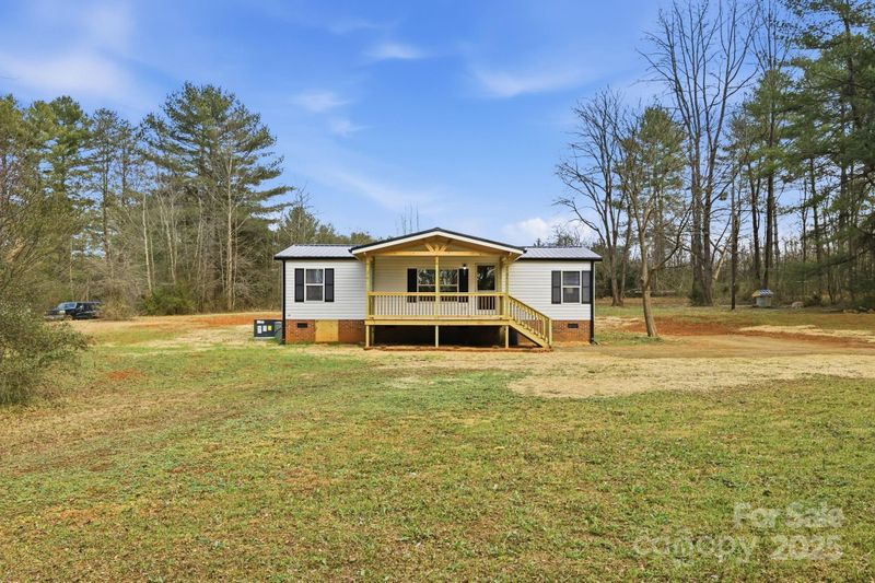 2501 Swanson Rd, Crouse, NC 28033