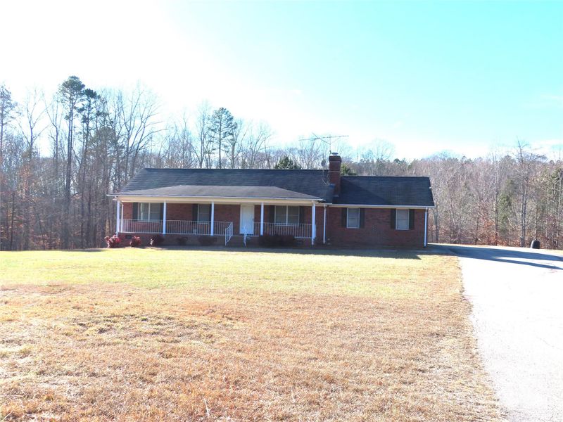 483 C E Stewart Rd, Clover, SC 29710