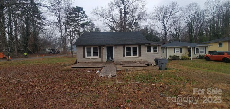 4001 Durham Ln, Charlotte, NC 28269