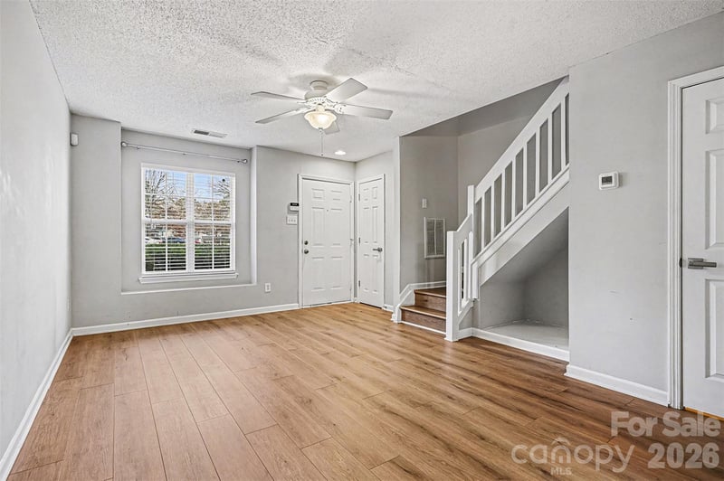 1825 Birch Heights Ct, Charlotte, NC 28213