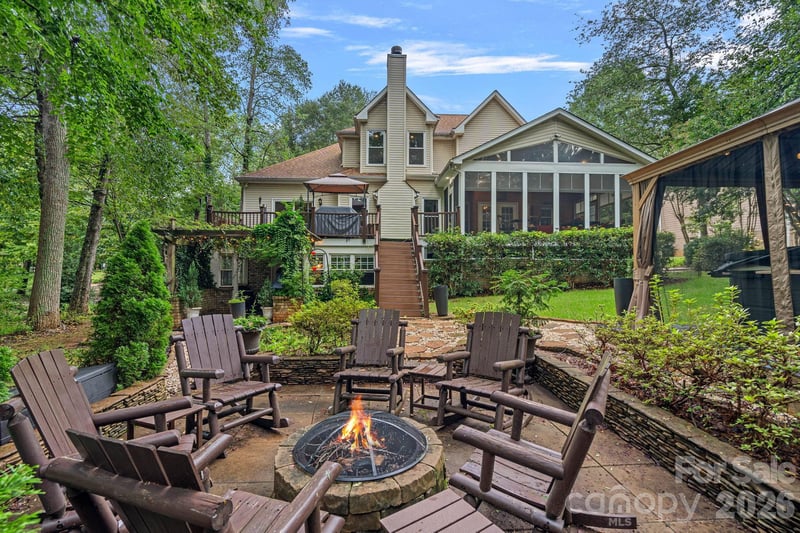 172 Tawny Bark Dr, Mooresville, NC 28117