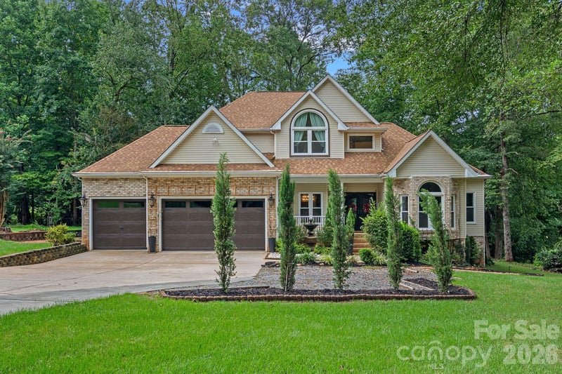 172 Tawny Bark Dr, Mooresville, NC 28117