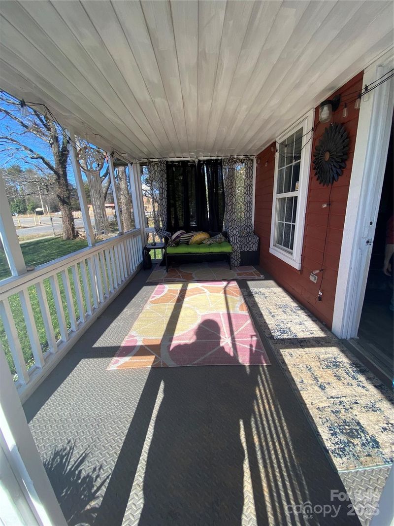 525 Park Dr, Statesville, NC 28677