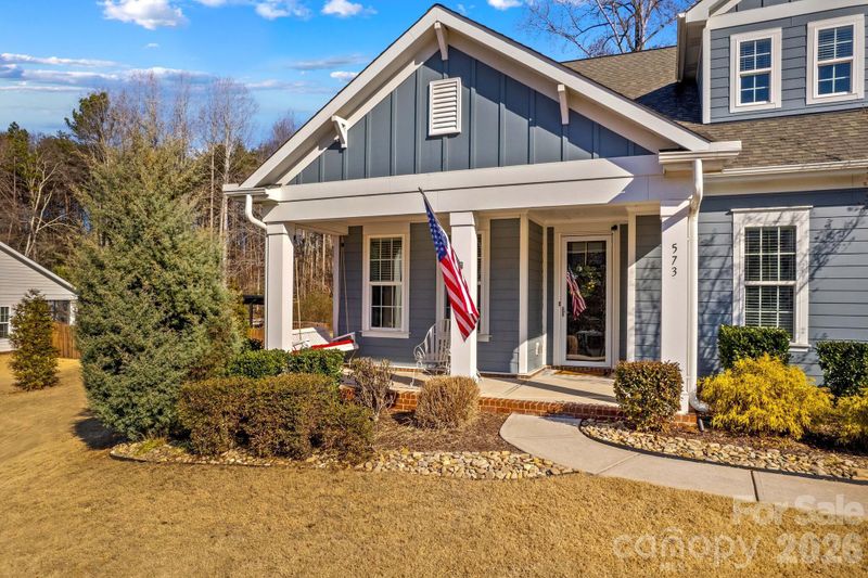 573 Oak Tree Rd, Mooresville, NC 28117