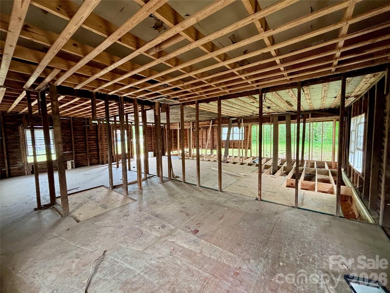 104 E Church St, Dallas, NC 28034