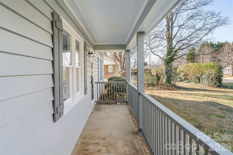 2730 33rd Ave NE, Hickory, NC 28601