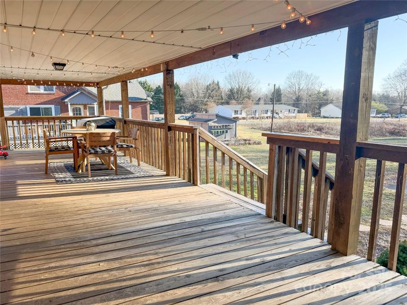 432 S Main St, Troutman, NC 28166