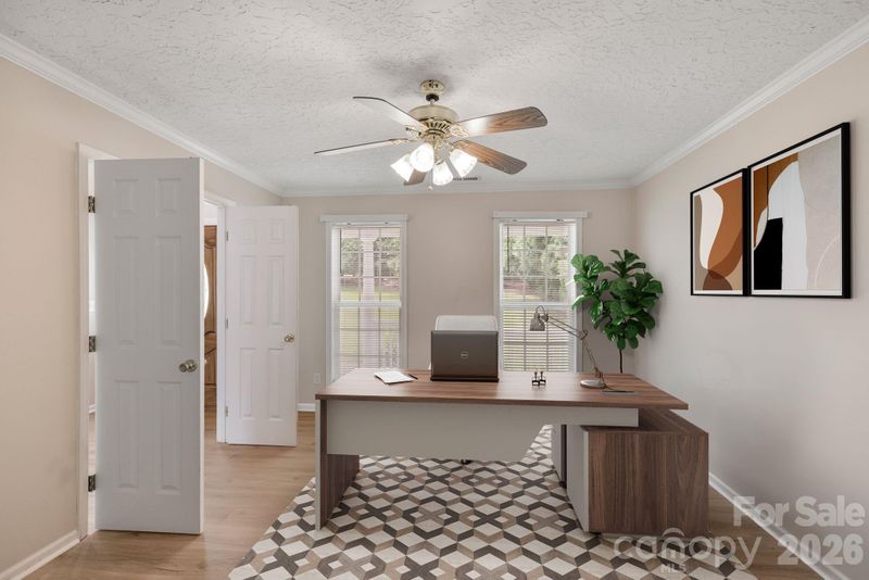 9372 Island Point Rd, Sherrills Ford, NC 28673