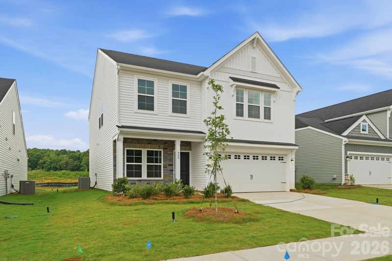 940 Leyna Ct, Newton, NC 28658