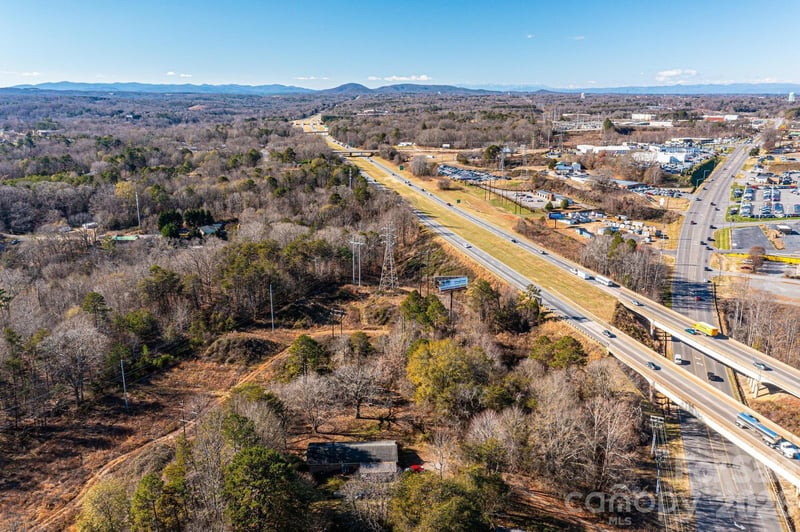 400 Us 70 Hw SE, Hickory, NC 28602