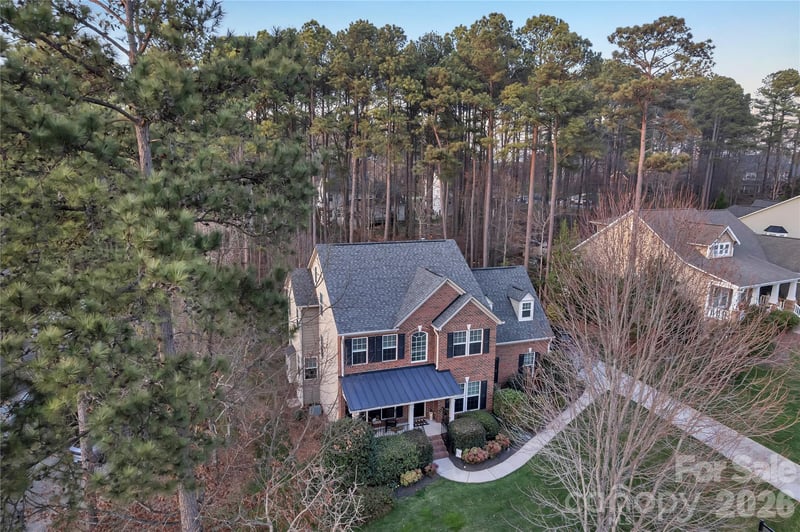 401 Brookridge Dr, Mount Holly, NC 28120