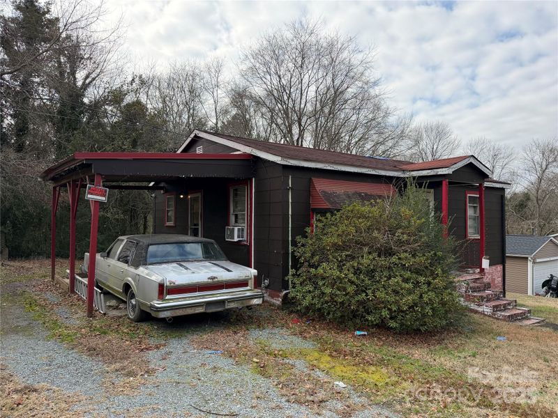 1132 Threatt St, Lancaster, SC 29720