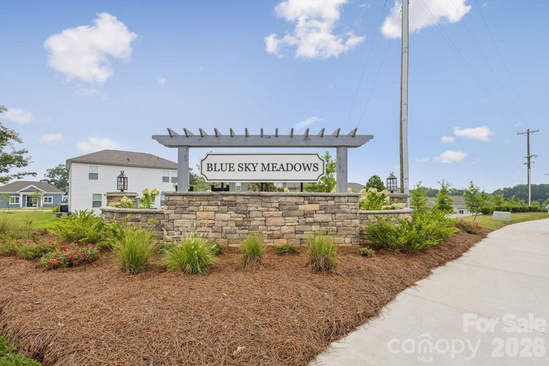 608 Mountain View Dr, Monroe, NC 28110