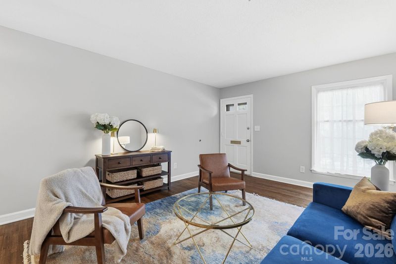 932 Hollywood St, Charlotte, NC 28211