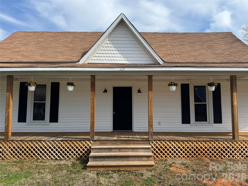 119 Marion St, Clover, SC 29710