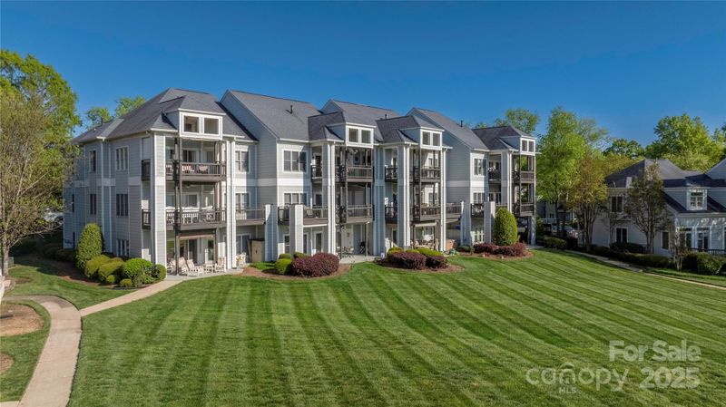18700 Nautical Dr #101, Cornelius, NC 28031