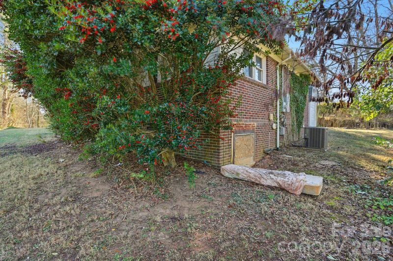 106 Fielding Rd, Charlotte, NC 28214
