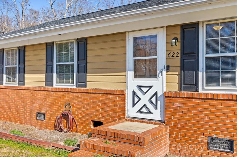 622 Northcrest Dr, Charlotte, NC 28206