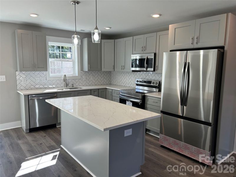 4206 Grissom St, Gastonia, NC 28056