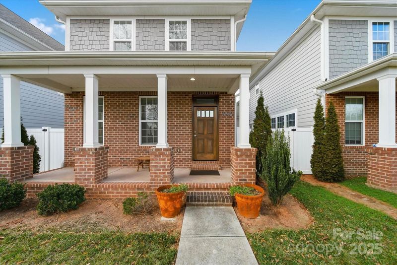 1449 N Center St, Hickory, NC 28601