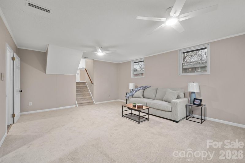 8928 Singingpine Rd, Charlotte, NC 28214