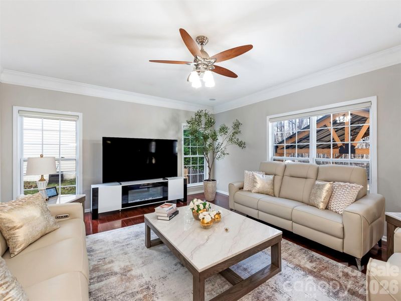 3846 Cameron Creek Dr, Matthews, NC 28105