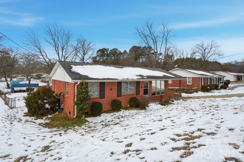 1203 S Myrtle School Rd, Gastonia, NC 28052