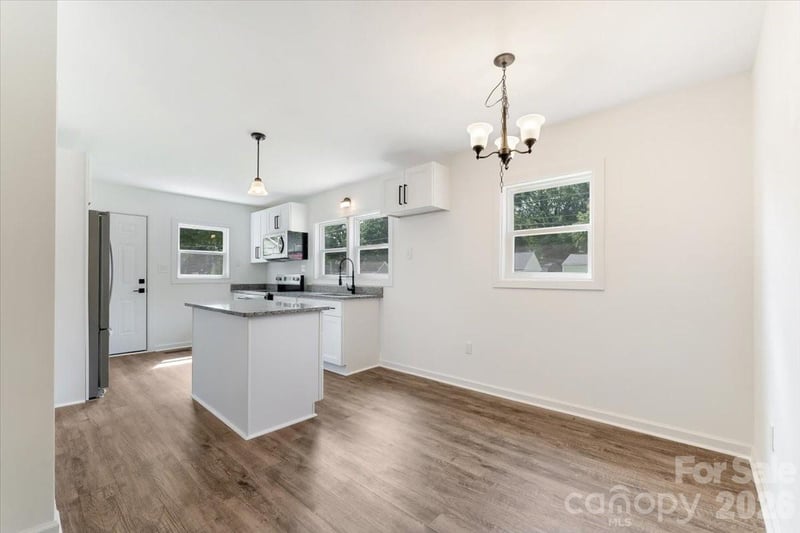 2105 Woodlawn St, Kannapolis, NC 28083