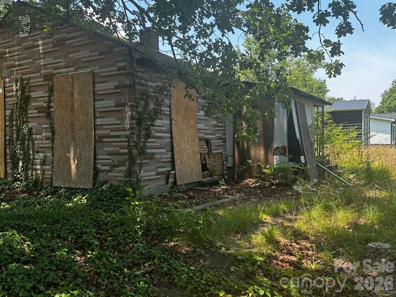 1554 Forum Ln, Iron Station, NC 28080