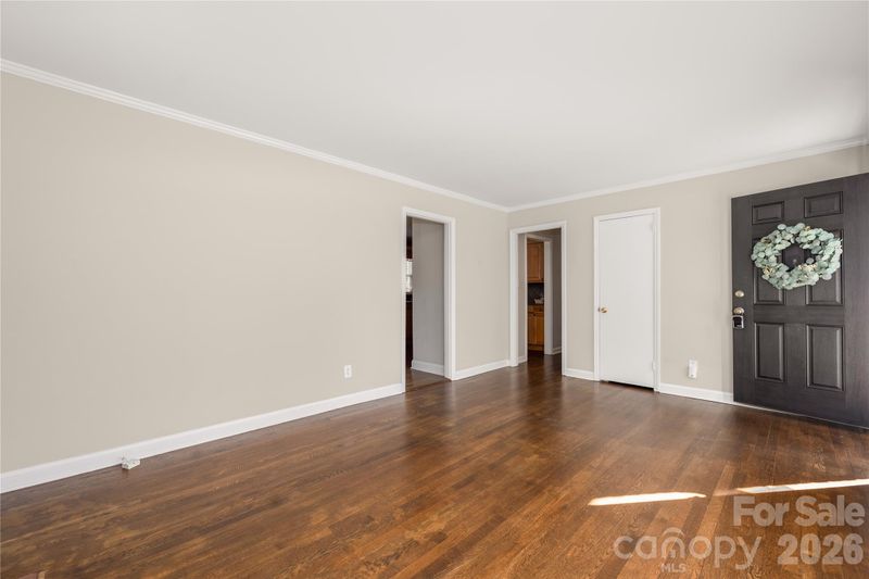 3813 Moultrie St, Charlotte, NC 28209