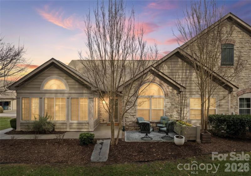 2304 Coltsview Ln, Matthews, NC 28105