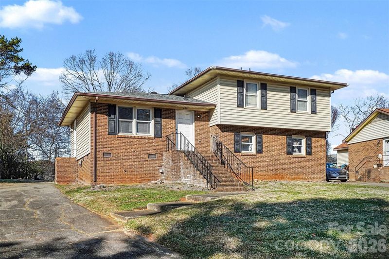 420 Colony Acres Dr, Charlotte, NC 28217