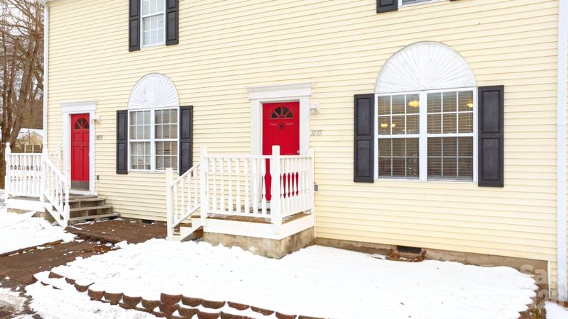 1055 19th St NE, Hickory, NC 28601