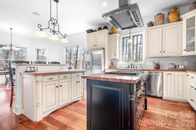 214 Lytham Ln, Stanley, NC 28164
