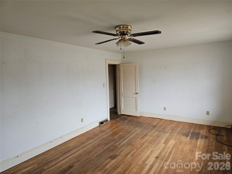 4061 Springs Rd, Conover, NC 28613